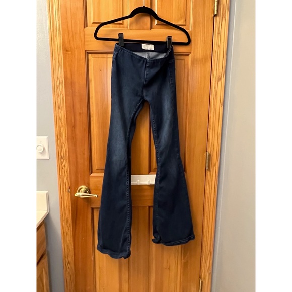 Free People Penny Pull On Flare Jeans Size 25 - Picture 2 of 11